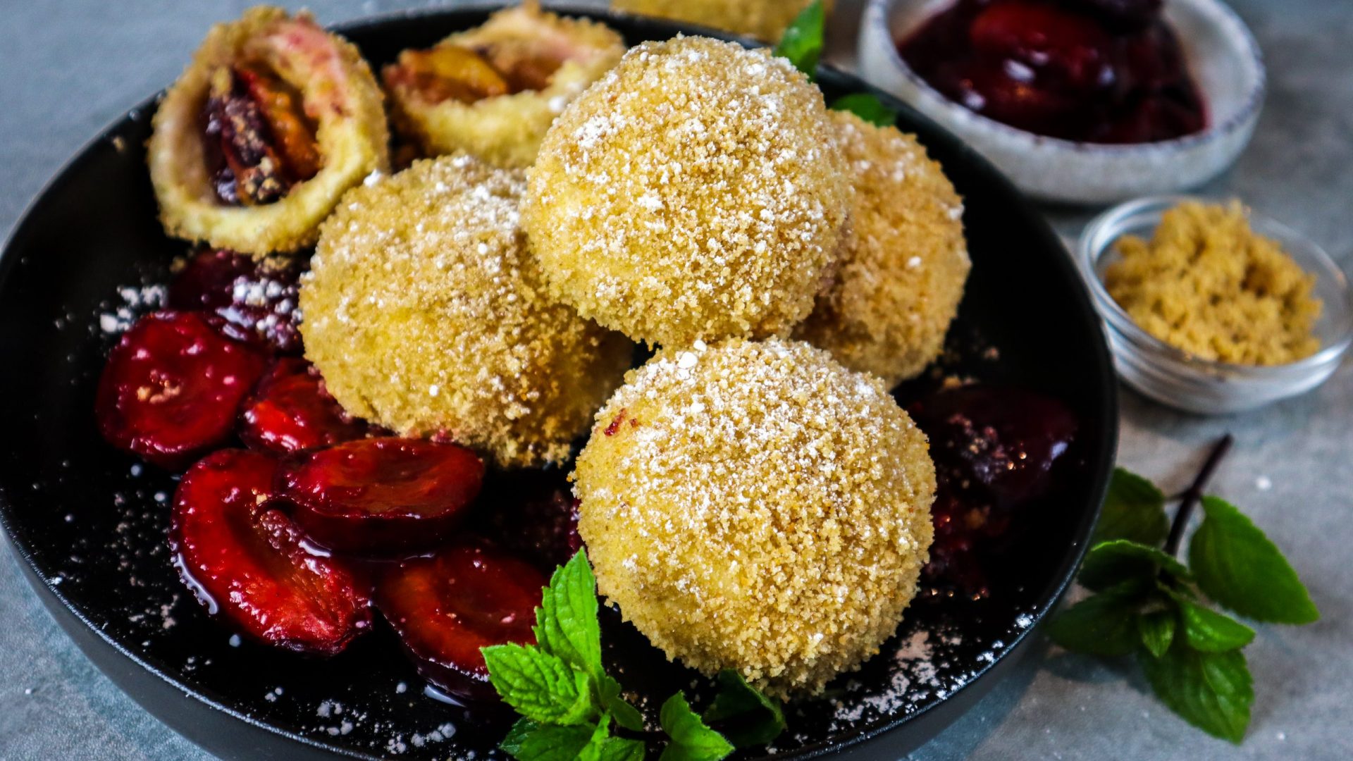 Zwetschgenknödel mit Kompott - Rezeptliebe by Claudia